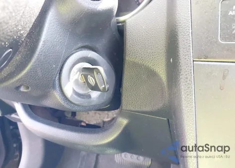 2009 Nissan Versa 1.8S z USA, uszkodzony, nr VIN 3N1BC13E69L375892